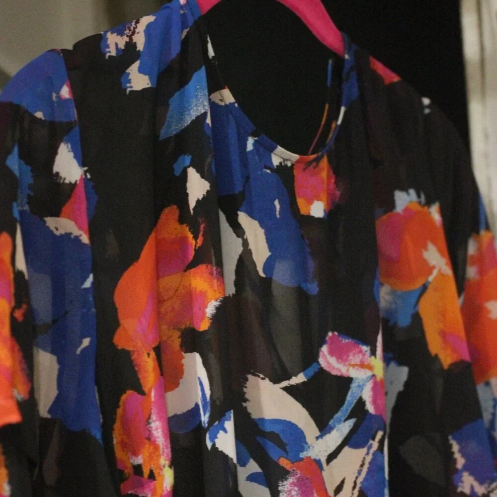 Vince Camuto Floral Sheer Dress Size 1X - Picture 3 of 8